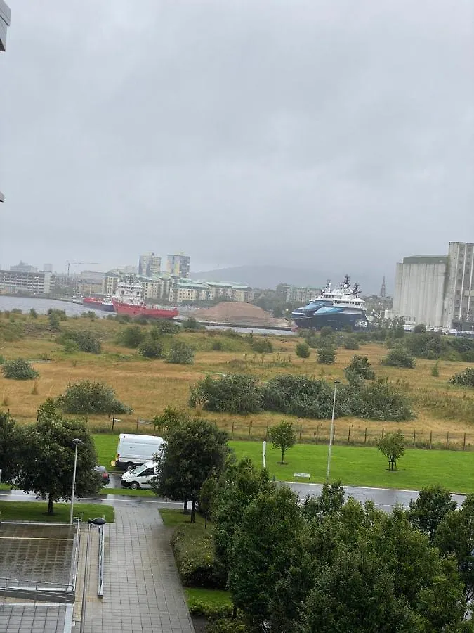 Grand Harbour Apartments Edinburgh