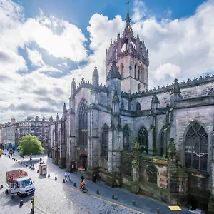 Festival Lets Edinburgh