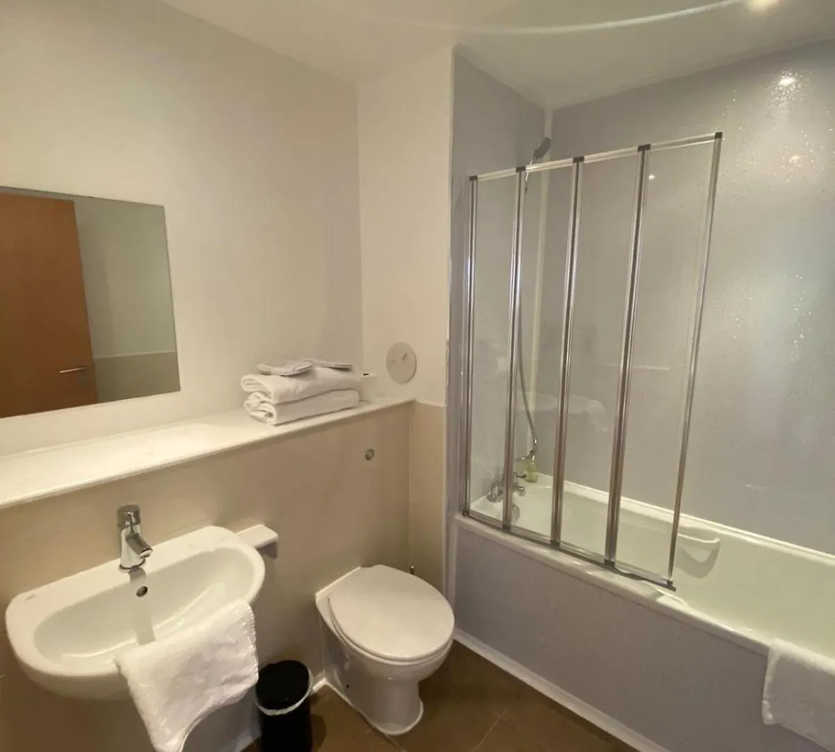 Grand Harbour Apartments Edinburgh