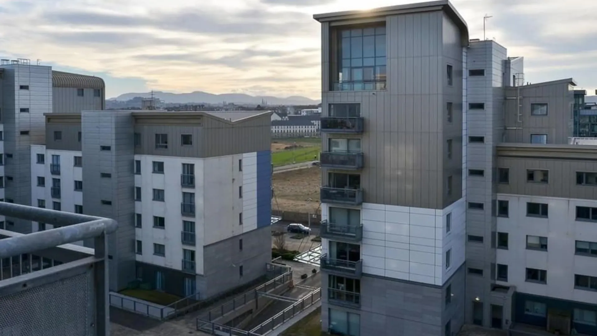 Grand Harbour Apartments Edinburgh